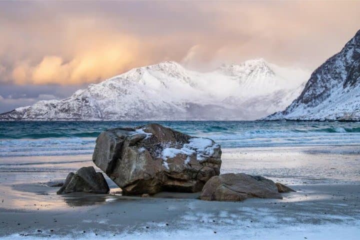Tromsø: Arctic Fjord Trip to Sommarøy with Scenic Picnic photo 13