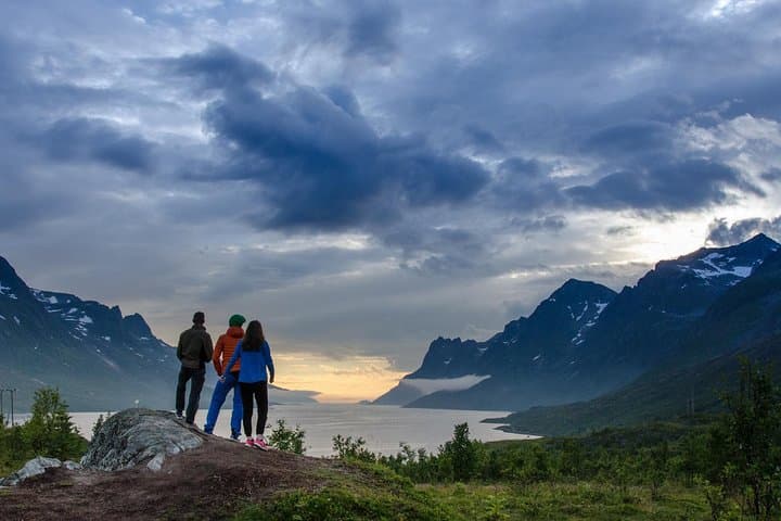 Arctic Nature Tour from Tromsø with Scenic Sommarøy picnic photo 28