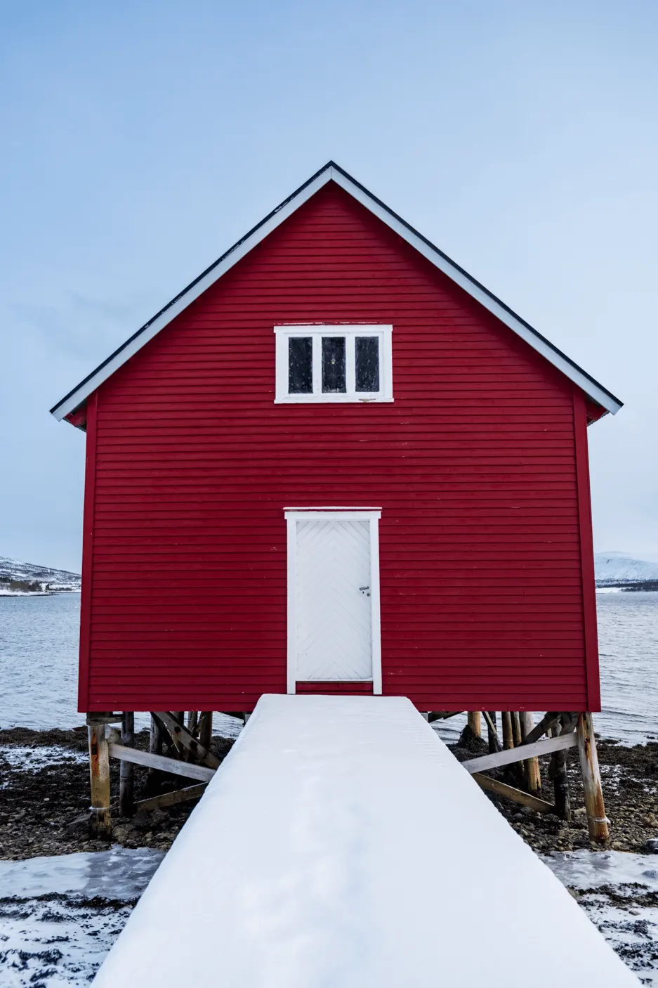 Snowy Arctic nature on a Northern Horizon tour